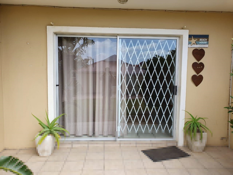 2 Bedroom Property for Sale in Marina Martinique Eastern Cape